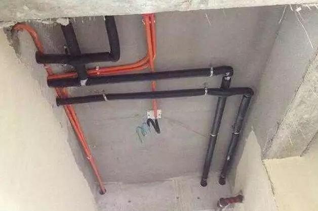 水电改造穿梁,水电改造都走顶好不好