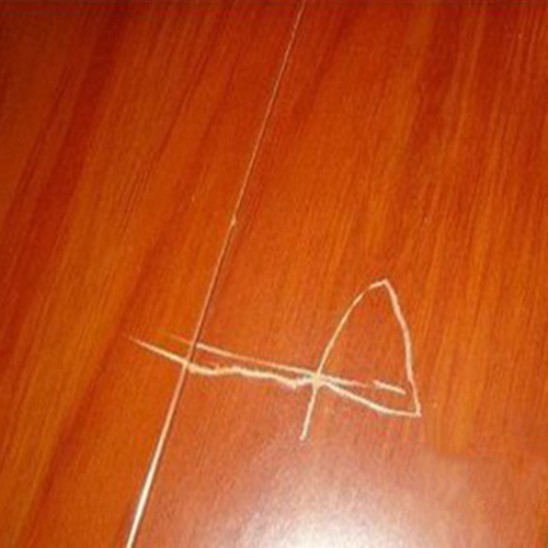 木地板凸起会自己修复吗,木地板有印维修方法