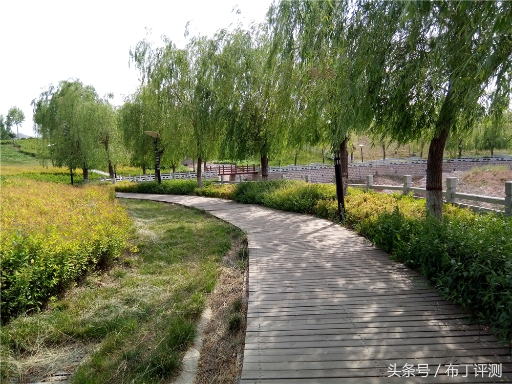 超逼真的裸眼3d壁纸手机,裸眼3d屏幕手机好用吗