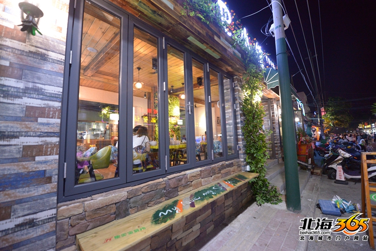 美丽的越南沙巴小镇,越南风情海洋小镇