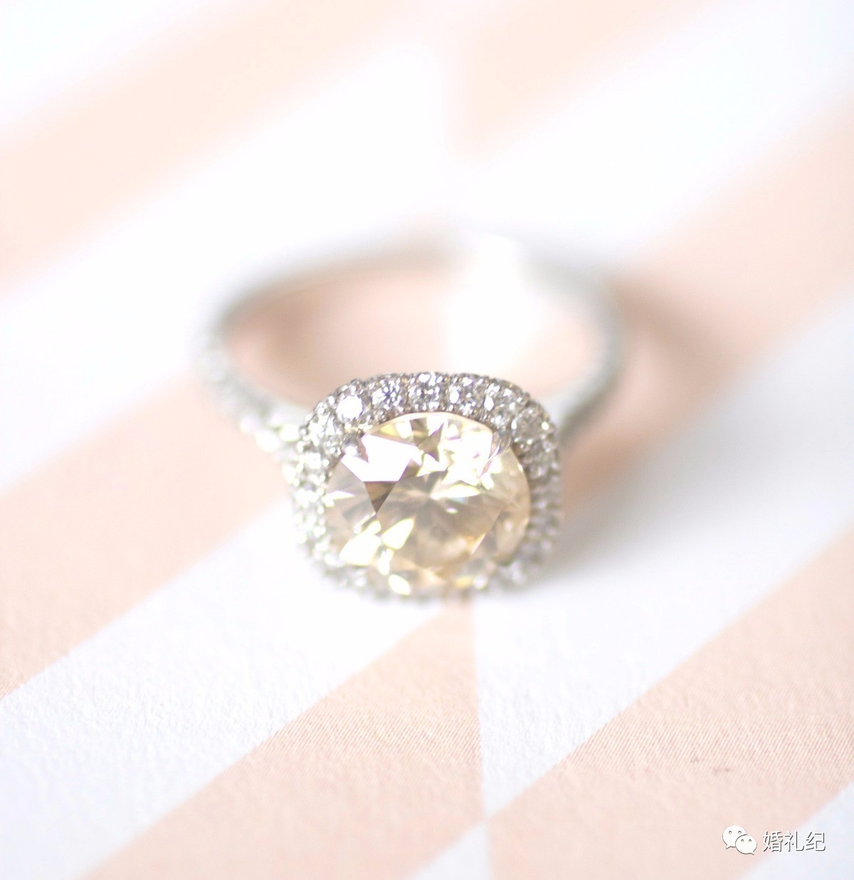 1克拉的蒂芙尼钻戒,1克拉定制裸钻什么价格