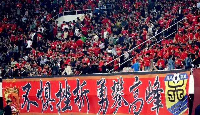 无论毕业还是旅居海外,有一首歌都会让人瞬间热血又瞬间泪奔