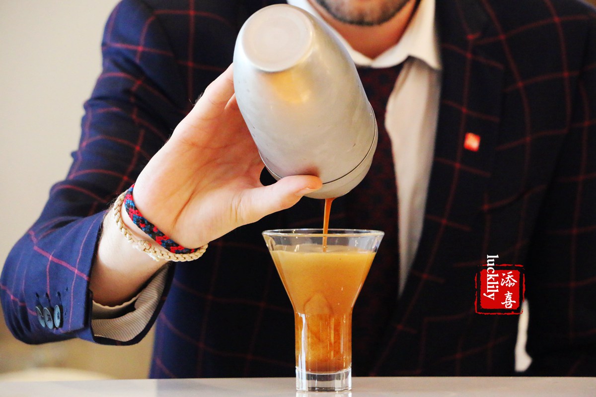 一杯来自意大利国宝级咖啡品牌illy的鸡尾酒咖啡