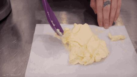 纸杯小蛋糕裱花零基础学习,十二个纸杯蛋糕需要多少奶油裱花