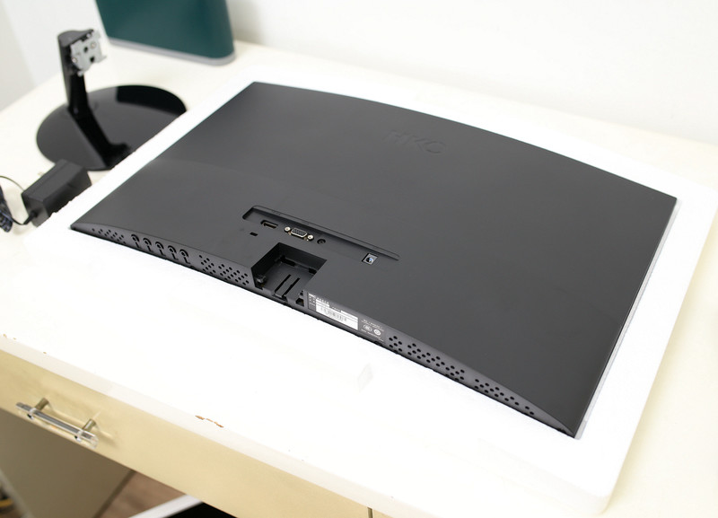 32寸hkc曲面显示器测评,hkc27寸显示器c270曲面