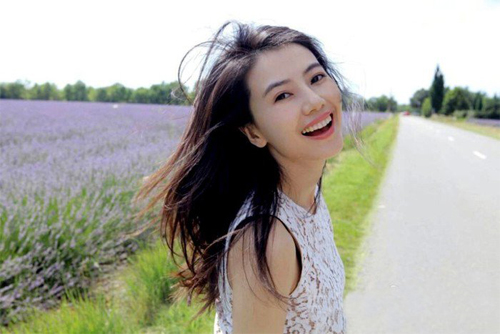 男生笑起来特别的丑怎么办,你长这么漂亮为什么却老说自己丑