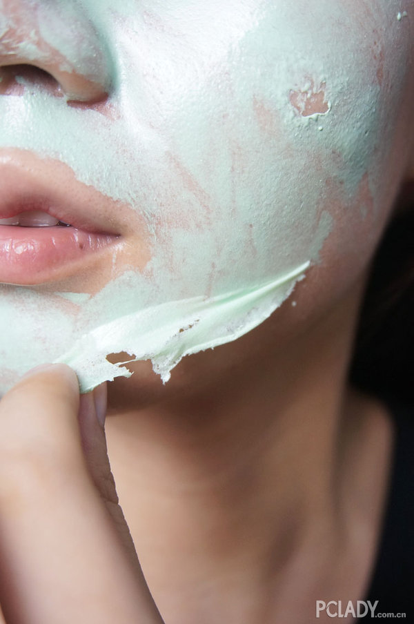 夏天皮肤干燥起皮用热水洗脸,夏天不拒绝油腻的小妙招