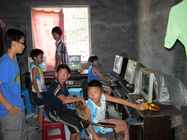 第一次玩电脑有什么需要注意的吗,第一次接触电脑什么感觉