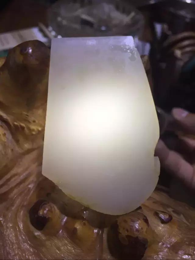 金丝玉雕刻文殊菩萨样板 (和田玉雕刻文殊菩萨图案)