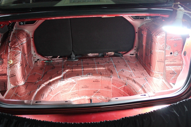 汽车隔音为什么要留空腔,为什么汽车隔音要用沥青