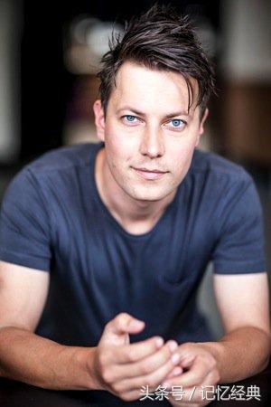 人像摆姿怎么学,人像手部摆姿