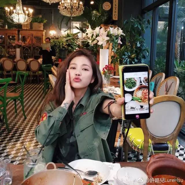 “你猜她几岁”,这个游戏实在是太扎心了!