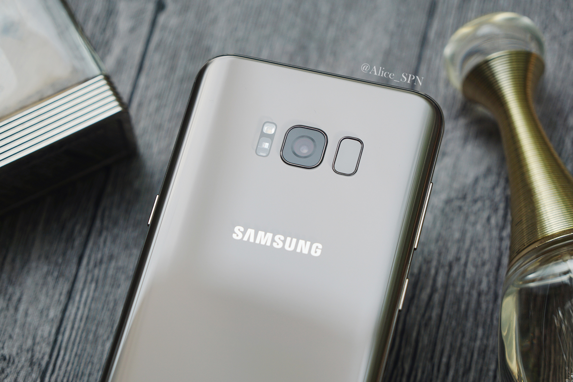 三星s8+测评官方,三星s8国行和港版有区别吗