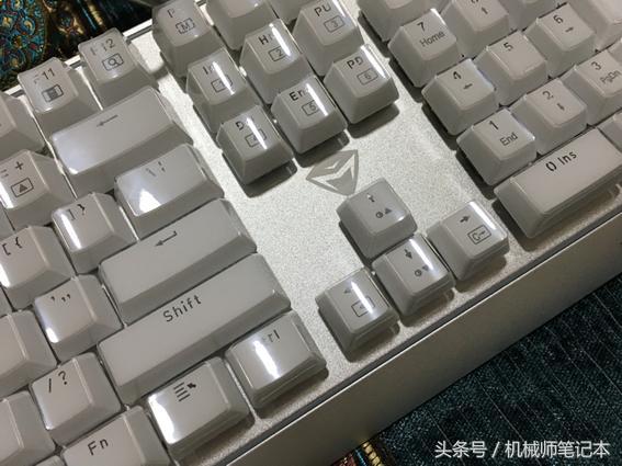 机械师黑轴机械键盘怎么样,机械师键盘最推荐哪一款