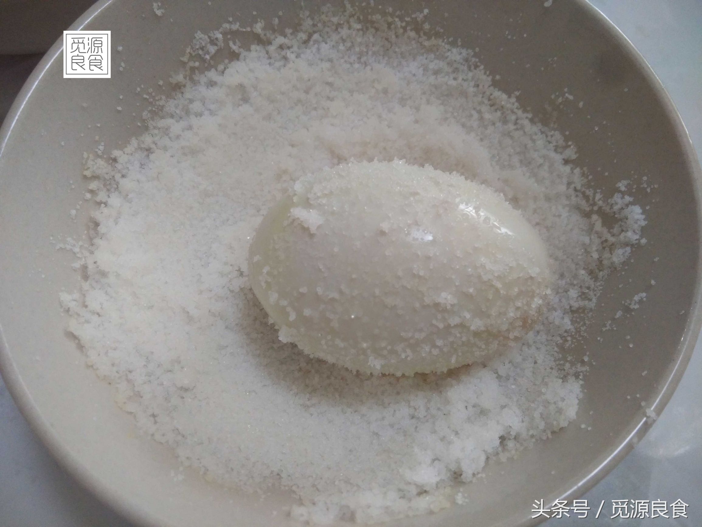 咸鸭蛋最佳腌制方法视频,快速腌咸鸭蛋的正确方法