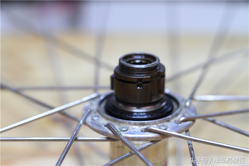 花鼓轴承拆卸技巧,拆滚珠花鼓需什么工具