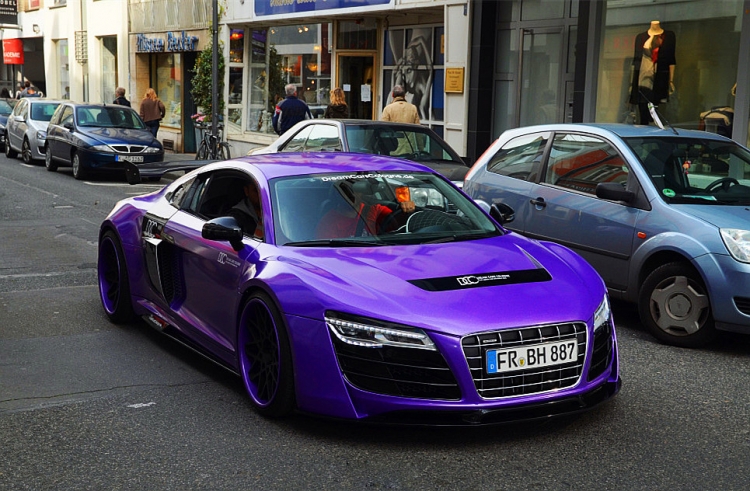 奥迪r82014款5.2fsiquattro,世界上最帅的10款车