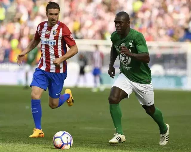 他们穿什么衣服翻译,他们穿着什么用英语怎么翻译