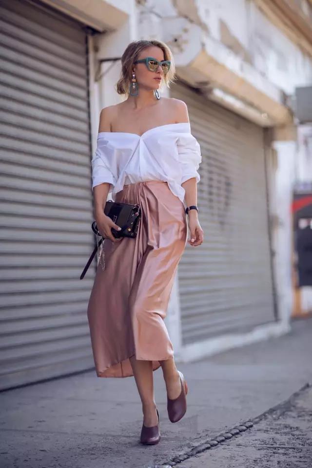 炎炎夏日给大家点缀一丝丝清凉,炎炎的夏日带给你一股清凉的韵味