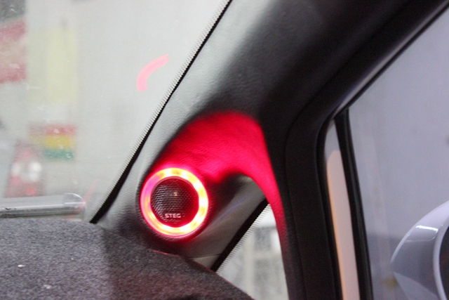 昆仑凯翼音响效果,凯翼炫界后门加装音响