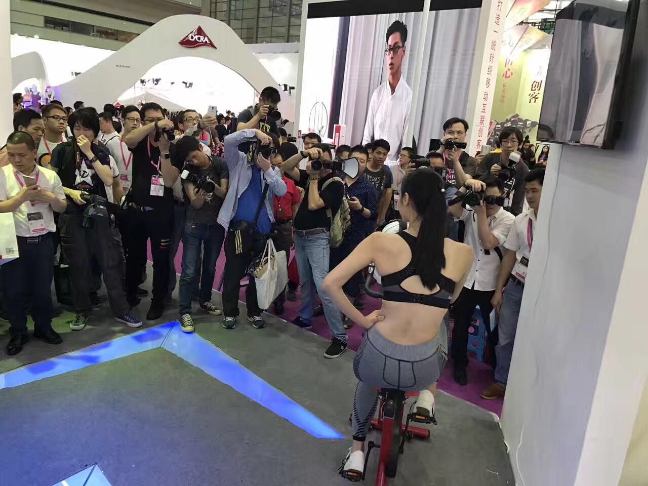 腾飞科技伸拉特技术，惊艳亮相深圳国际品牌内衣展