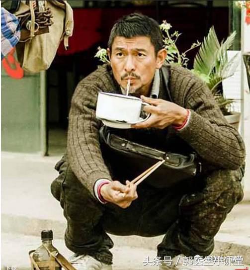 公共厕所坐便器会传染疾病吗,去公共卫生间蹲厕会传染病吗