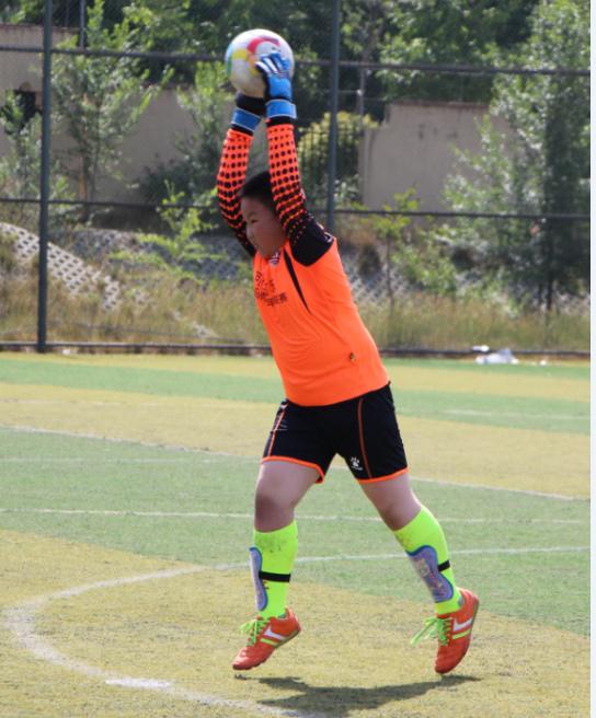 “卡尔美·前方体育杯”青岛青少年足球俱乐部联赛摄影大赛