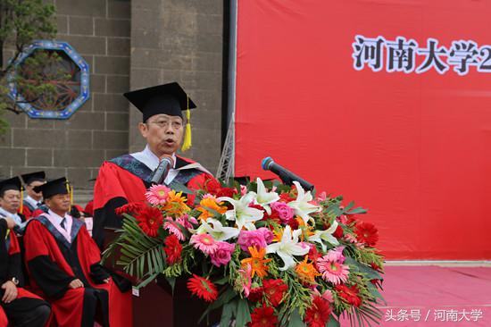 行者驰骋风沙，不负青丝韶华