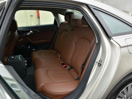 全新奥迪a6l换代2025款,奥迪a6l2023款最新款驾乘感受