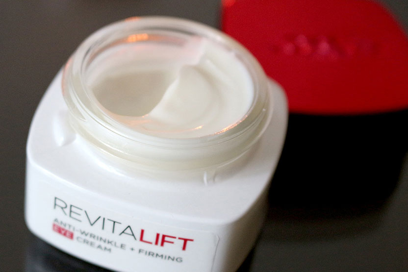 很多人都不知道怎么选择眼霜,平民又好用的眼霜