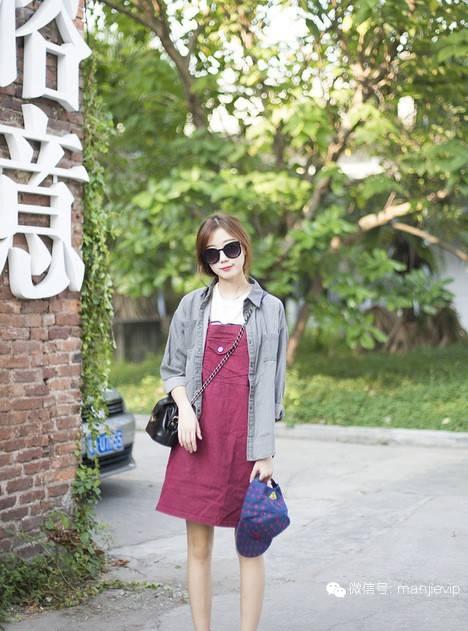 简约风格设计让简简单单成为经典 (简简单单的牛仔单品搭配轻松简约)