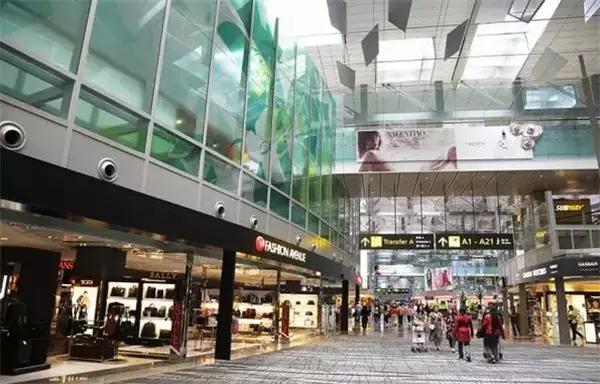 乌鲁木齐免税店装修案例 (乌鲁木齐西门免税店)