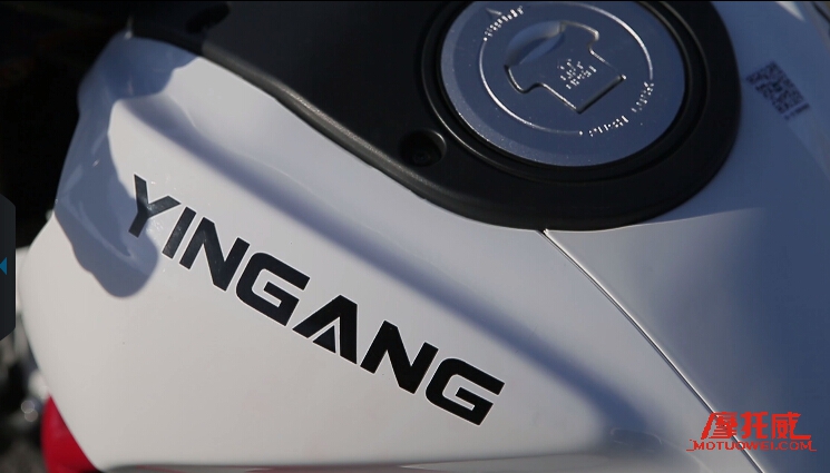 银钢怪兽150摩托测评,银钢小怪兽摩托车动力升级