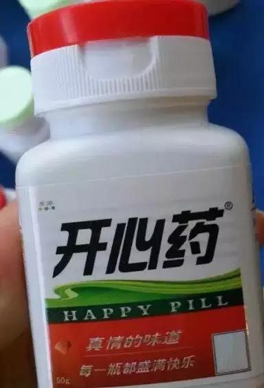 小孩的书包都藏了啥,小孩的书包里有什么东西