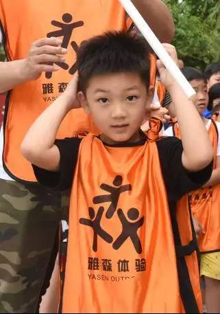 六一到了小孩子们都去哪玩了,六一到小朋友们齐欢笑