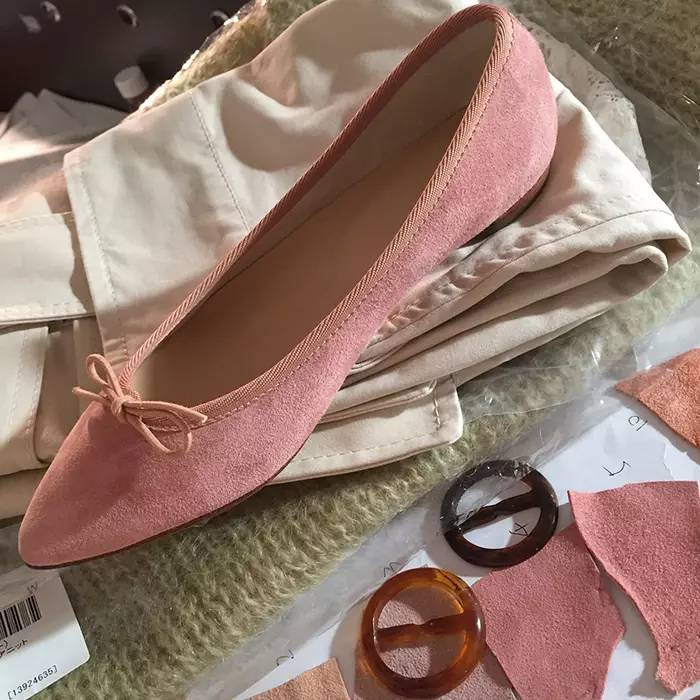 鞋柜必备这4双小白鞋百搭又时髦,鞋柜必备百搭又白菜的鞋