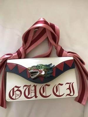 哪些大牌包包不易过时,为什么这么多大牌包包这么便宜