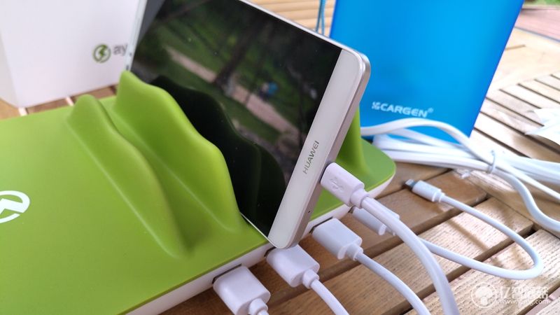 艾泡智能充电器,横看成岭侧成峰跟读