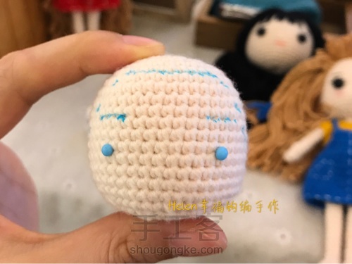 Helen老师简单几步教你做出一个萌萌的钩编娃娃