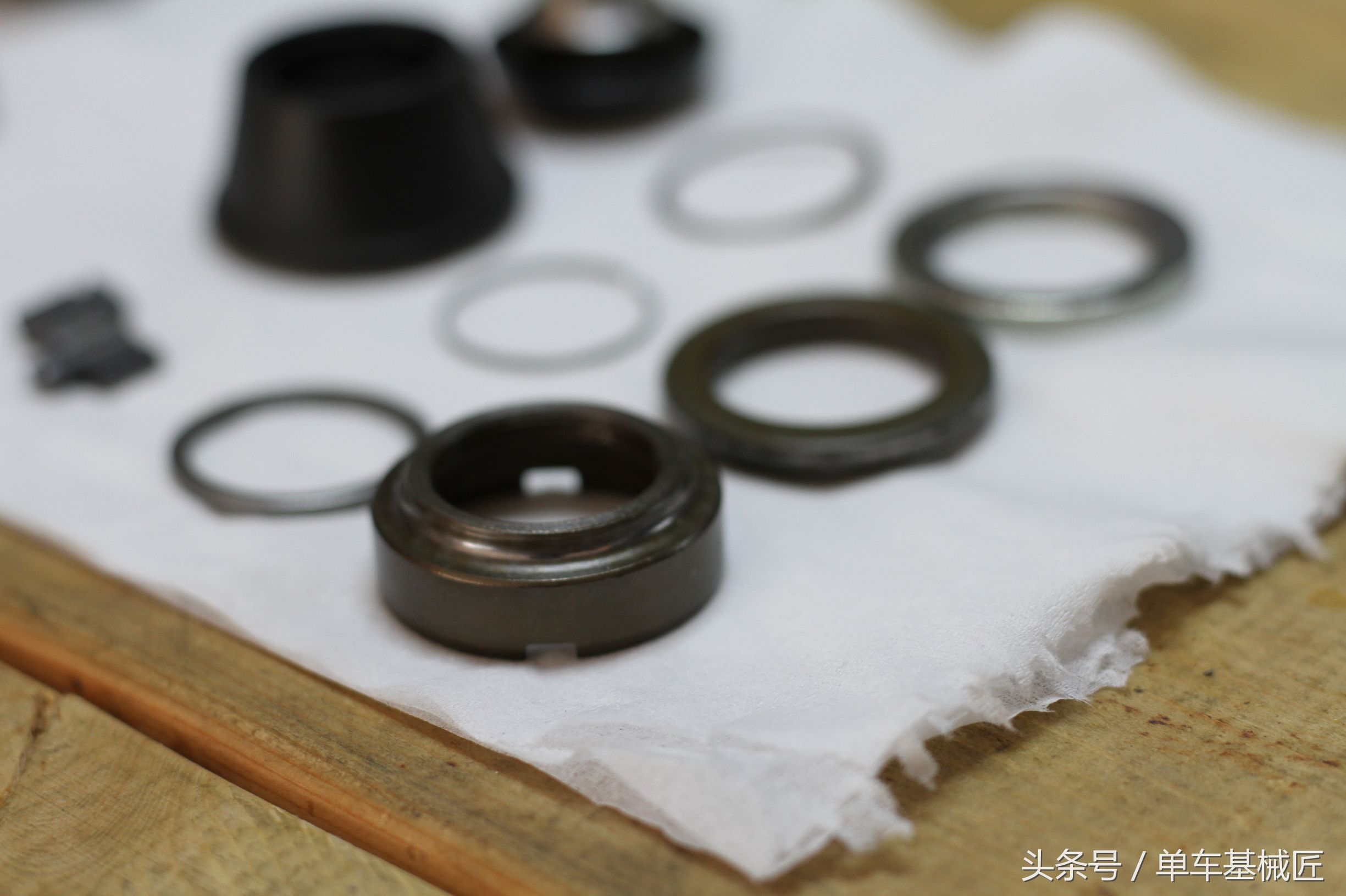 花鼓轴承拆卸技巧,拆滚珠花鼓需什么工具