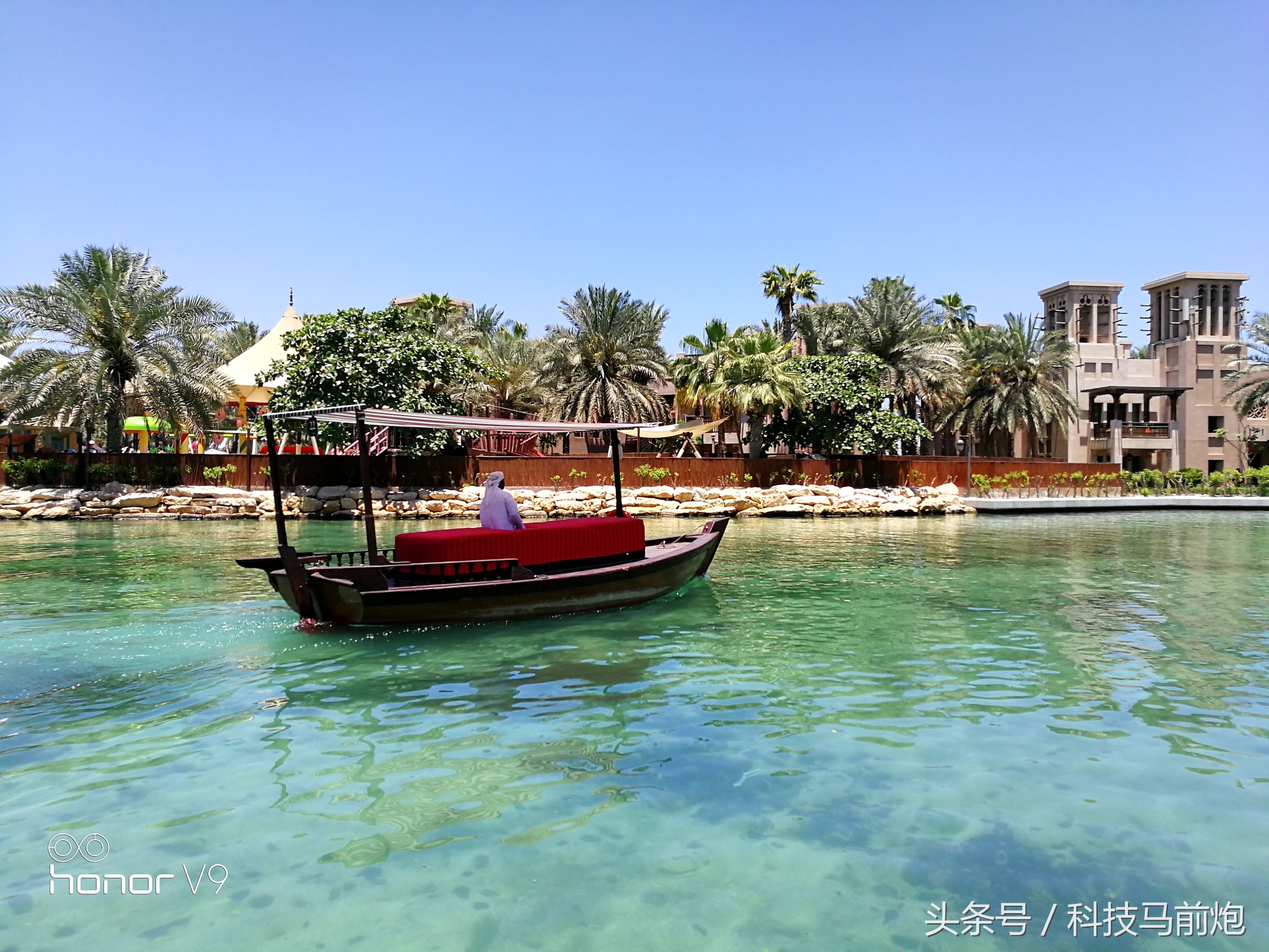 见证沙漠奇迹之美，带着荣耀V9开启迪拜奇遇记
