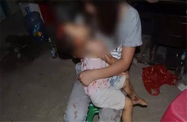 三岁娃上吐下泻怎么办,三岁孩子上吐下泻后不尿尿