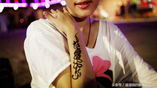 迪拜旅游是落地签吗,迪拜自由行免费签证