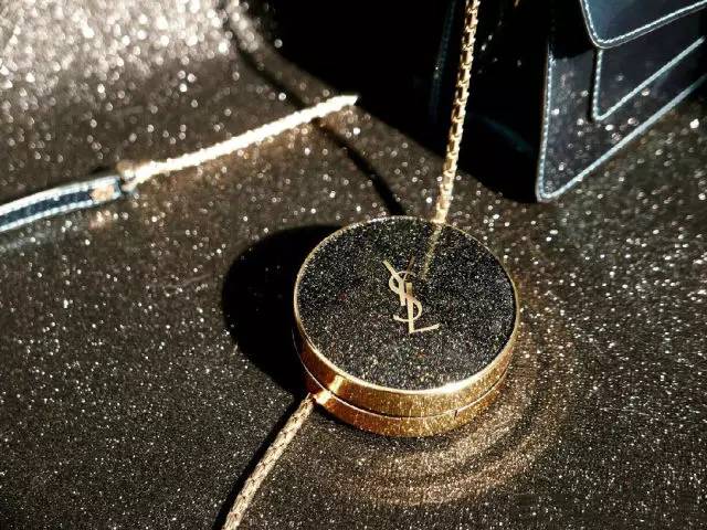 花式抢钱!钱包还没养肥,YSL等大牌又出限定了!