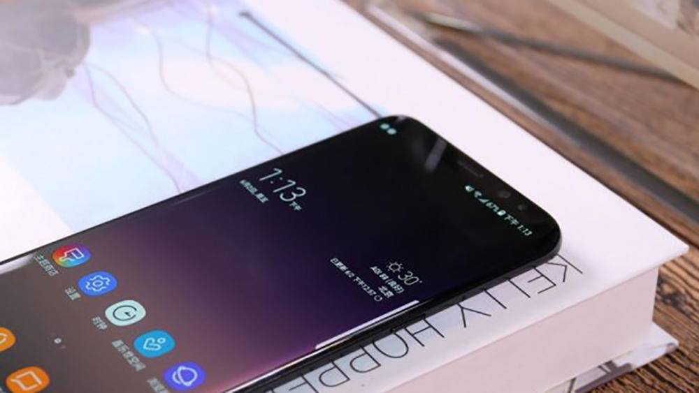 三星s8是第一个全面屏手机吗,三星s8现在的性能怎么样