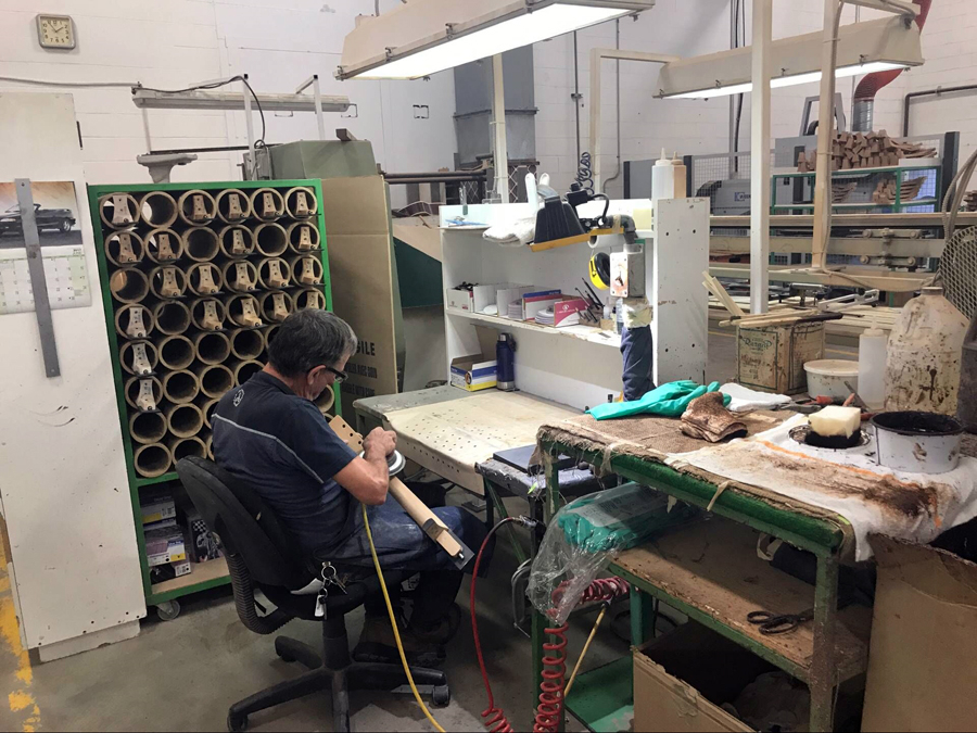 极速快报:弘力乐器2017加拿大Godin吉他工厂参观第一天