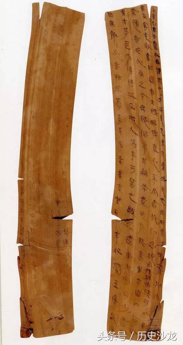 秦陵兵马俑不戴头盔,秦陵兵马俑是否有人工讲解