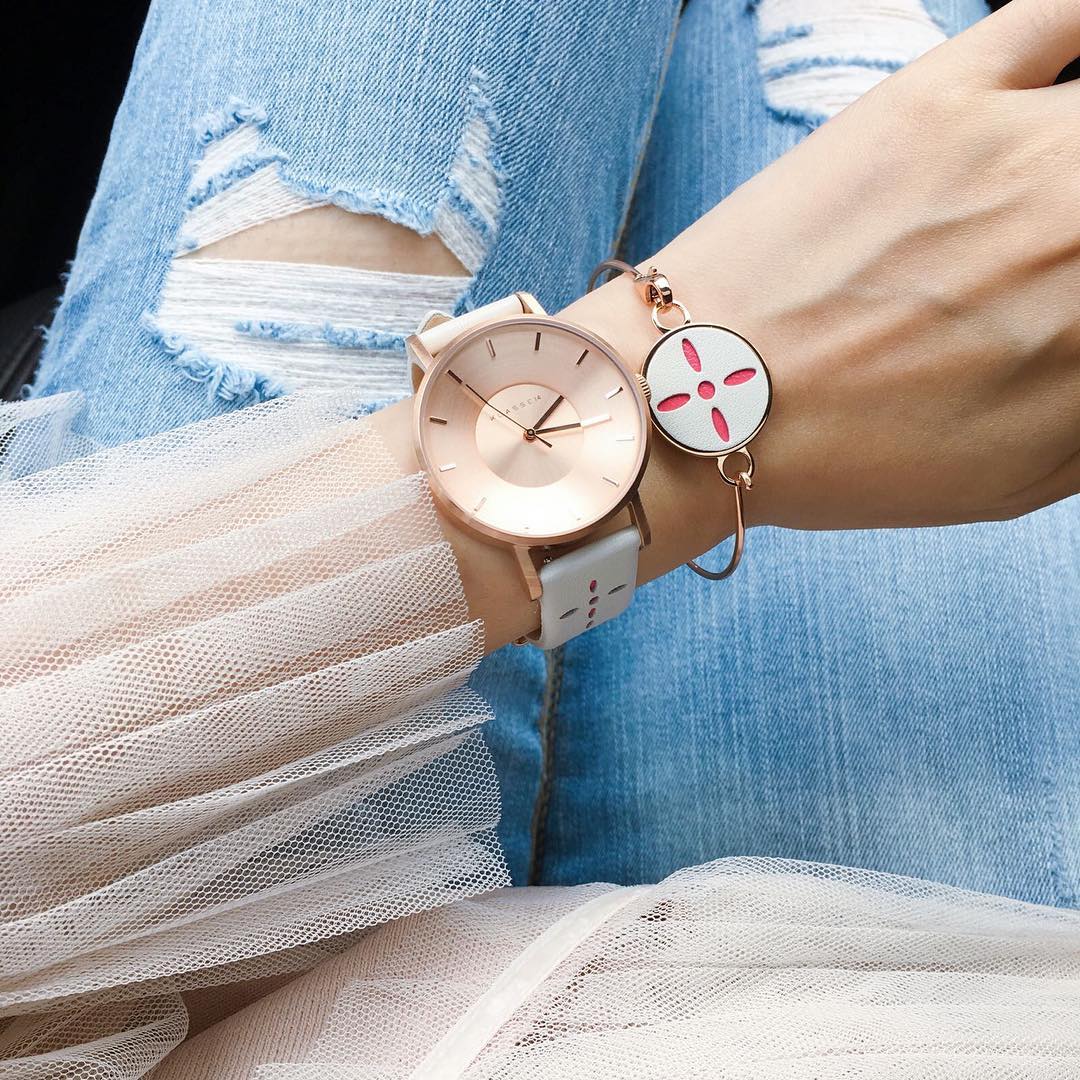 时尚手腕带,小众显瘦时尚轻奢时装