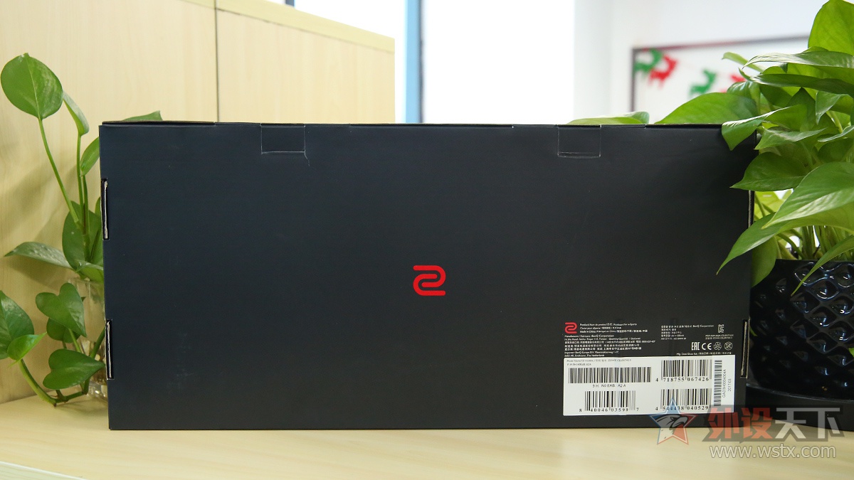 多彩机械键盘评测,雷迦机械键盘评测