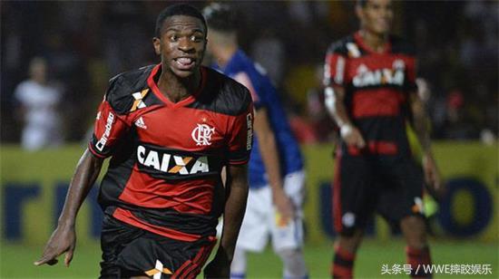 梦幻过人集锦,皇马球员致敬球王贝利